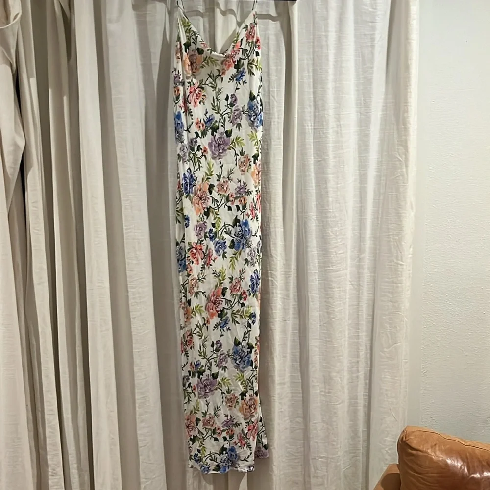 NWT Alice + Olivia Gardenia Floral Harmony Midi Slip Dress